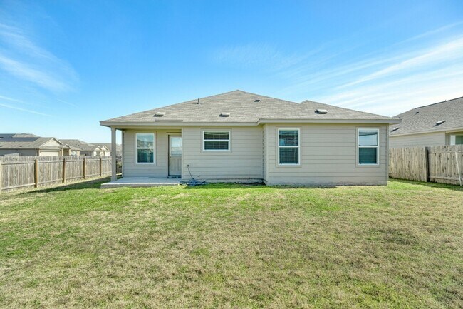 Building Photo - 111 Mountain Maple St