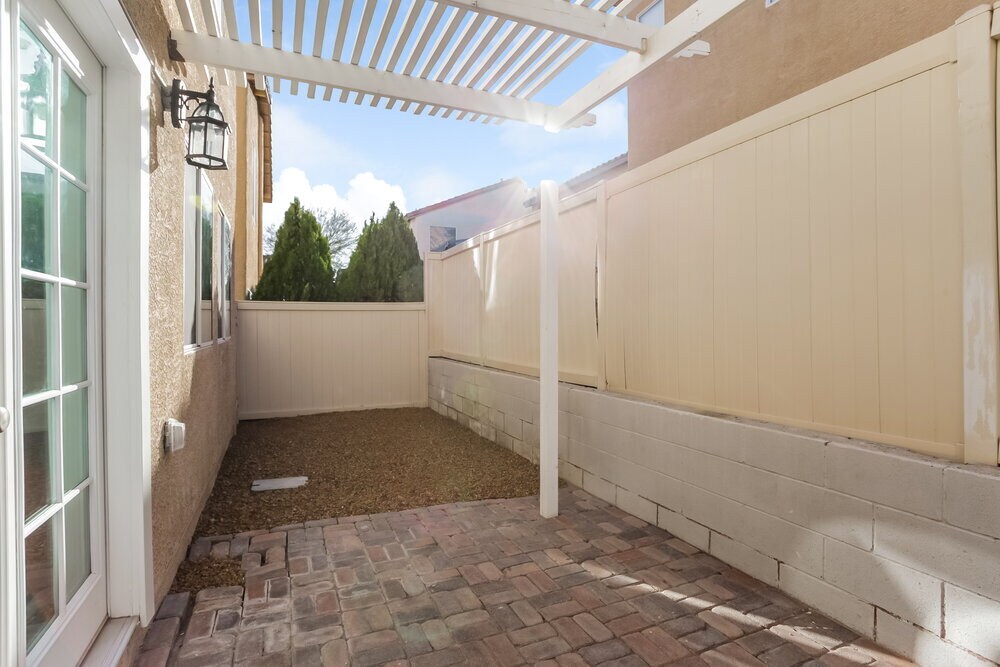 Building Photo - 9453 Grandview Spring Ave