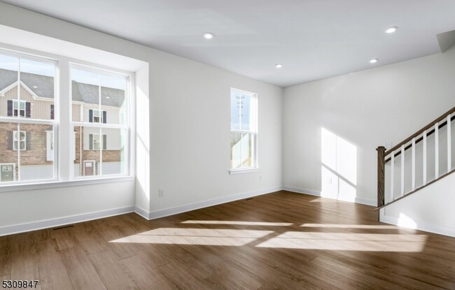 Building Photo - 7 Peckwell St