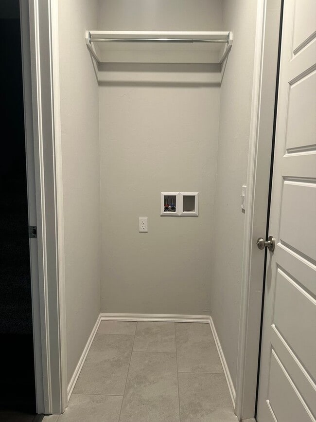 Building Photo - 230 SW 34th St