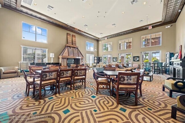Building Photo - 580 Pacific Grove Dr