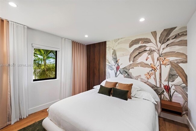 Building Photo - 710 S Shore Dr