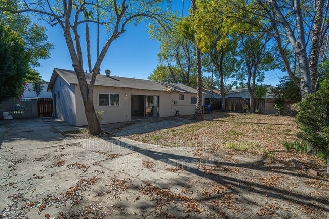 Building Photo - 20865 Burbank Blvd