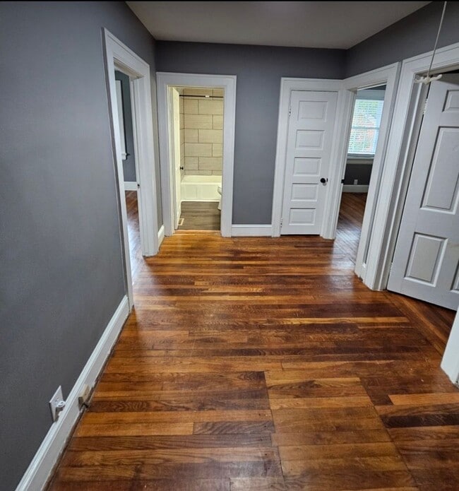 Building Photo - 1518 Anderson St NW