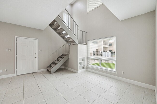 Building Photo - 1115 Augusta Dr