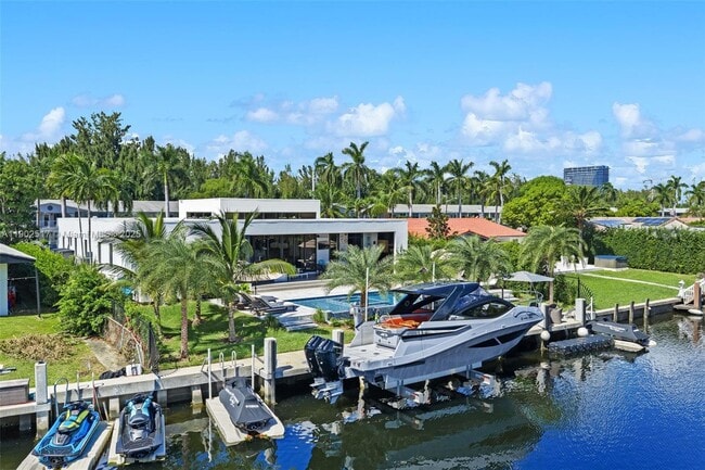 Building Photo - 655 Layne Blvd