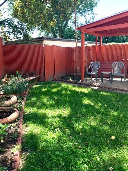 Building Photo - 46 Mary St