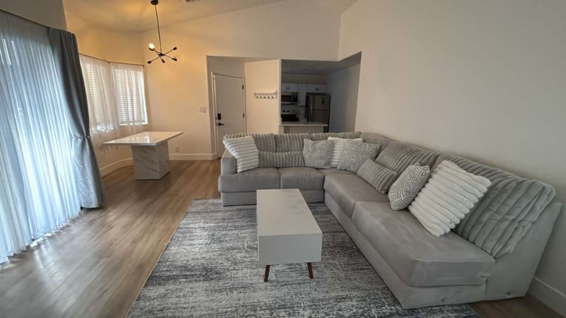 Building Photo - 5036 S Rainbow Blvd