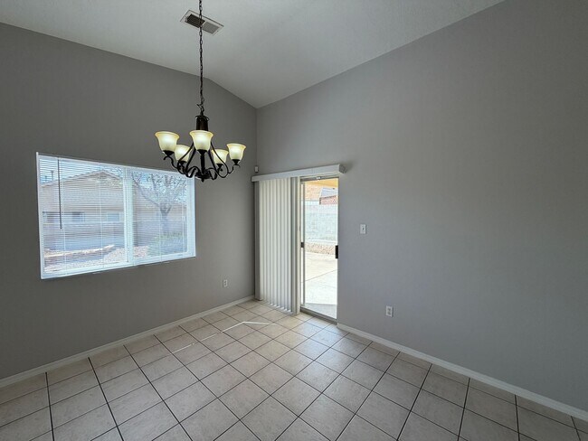 Building Photo - 10601 Rio Del Sole Ct NW