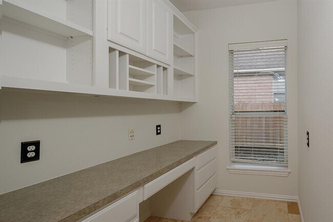 Building Photo - 14 Filigree Pines Pl