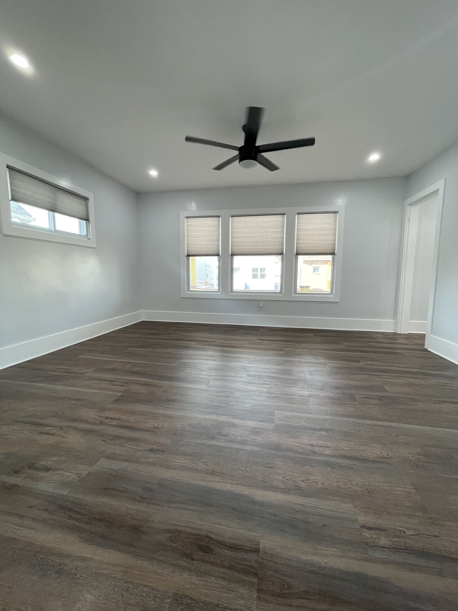 Living room - 7429 Goodwalt Ave