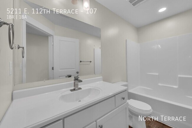Building Photo - 5211 E 112 Terrace