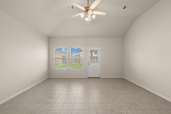 Building Photo - 4803 S Richwood Dr