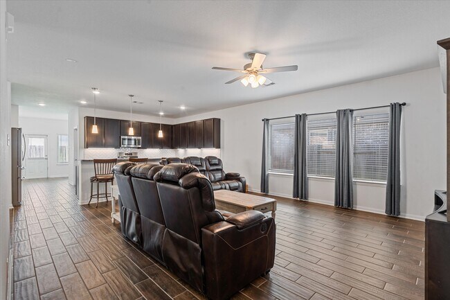 Building Photo - 4715 Painted Bunting Ln