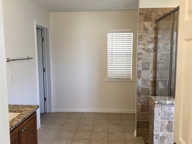 Building Photo - 385 Bostwick Cir