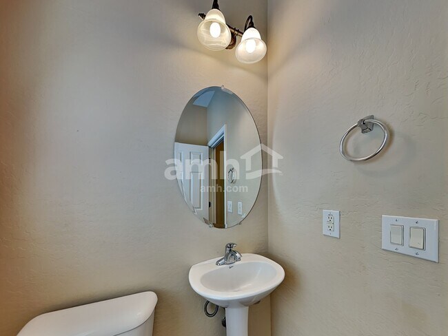 Building Photo - 14241 W Port Royale Ln