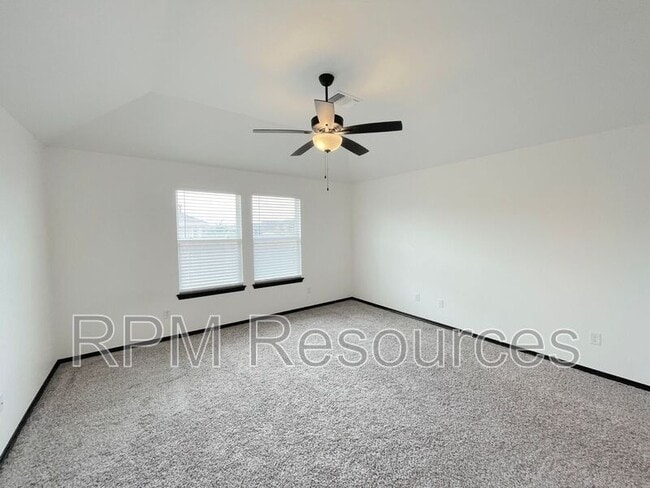 Building Photo - 702 Midland Valley St