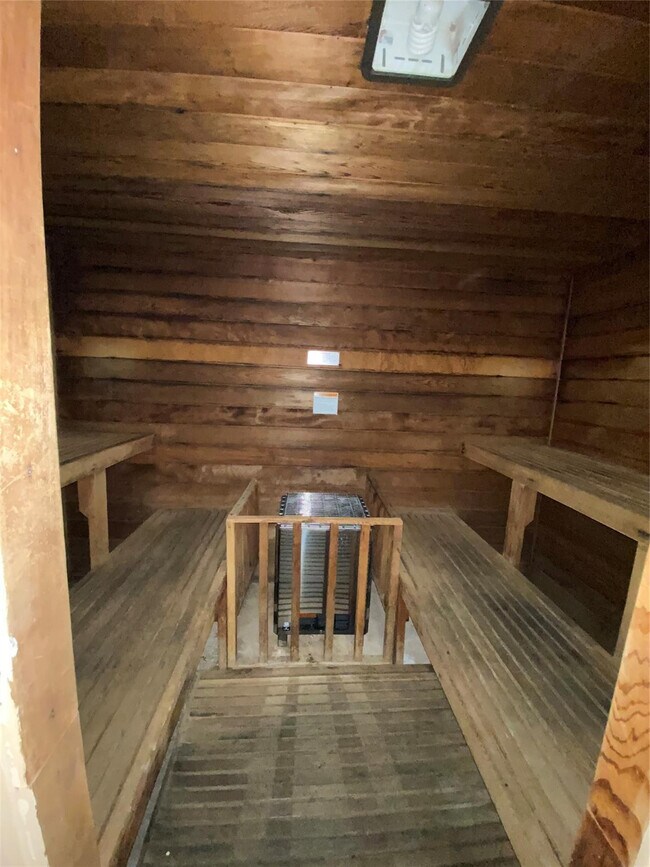 Building Photo - 3000 E Sunrise Blvd