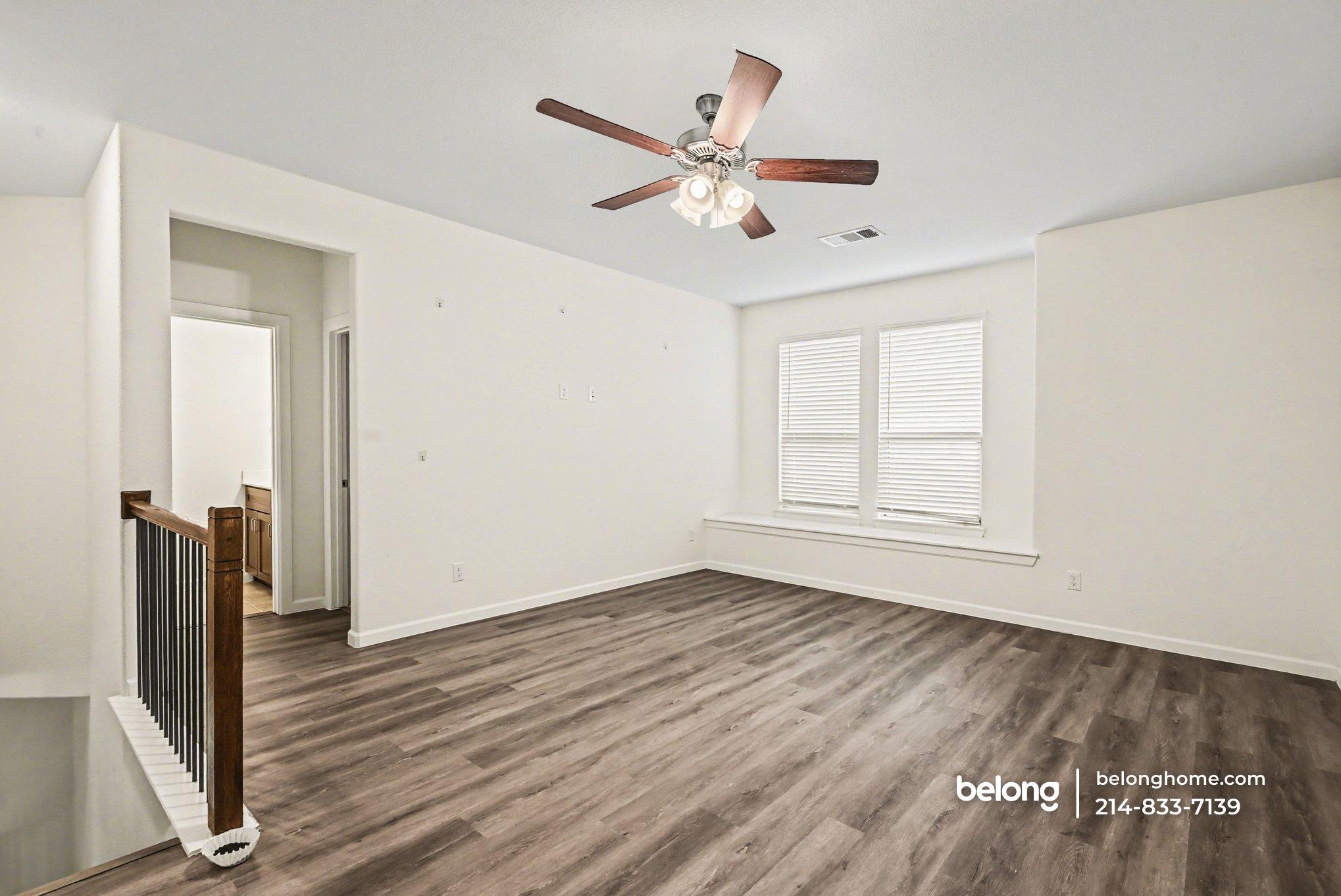 Building Photo - 5458 Ridgeway Dr