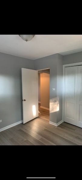 Building Photo - 100 W George St