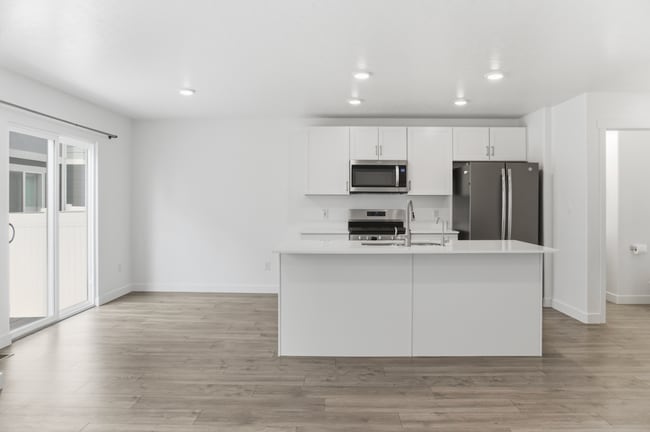 Building Photo - 367 Navigator Ct