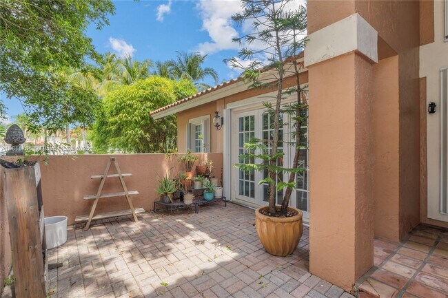 Building Photo - 1179 Laguna Springs Dr