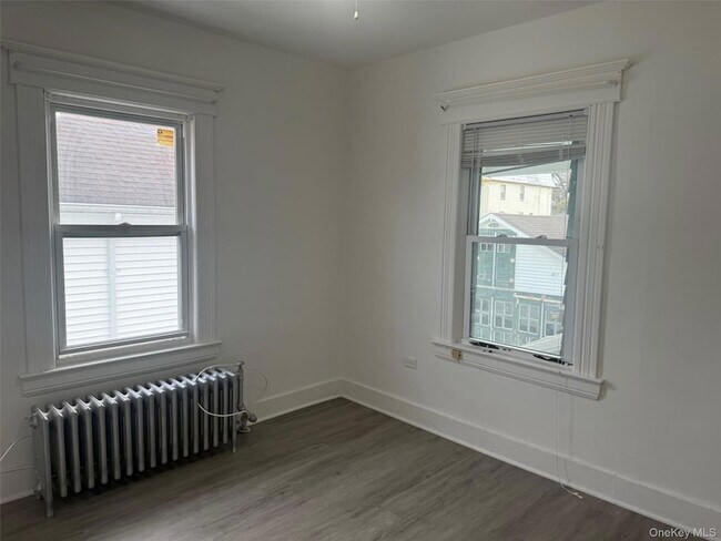 Building Photo - 49 Lake Ave