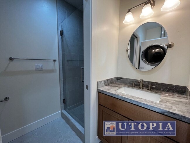 Building Photo - Beautiful 3 Bedroom, 3 Bathroom Duplex Unit Located on the Upper Westside of Santa Cruz. Brand ne...