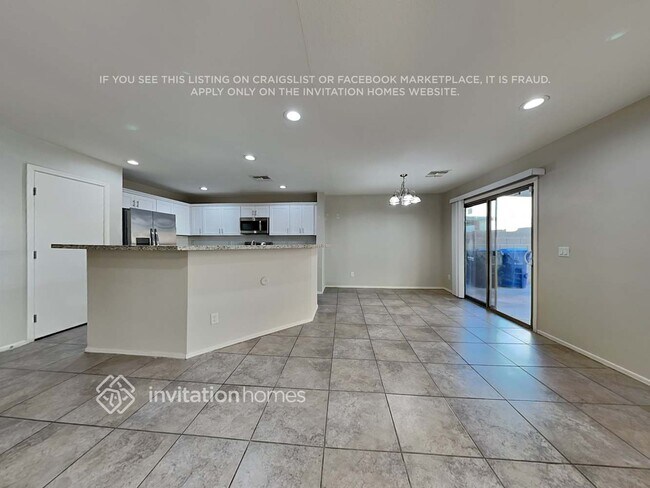 Building Photo - 11178 W Garfield St