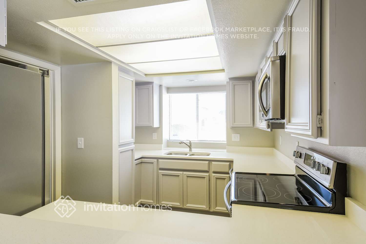 Building Photo - 314 W Kings Ave