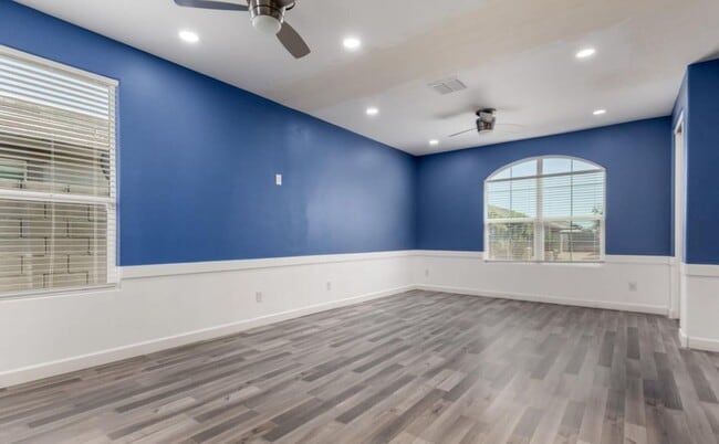Building Photo - 38114 W San Clemente St