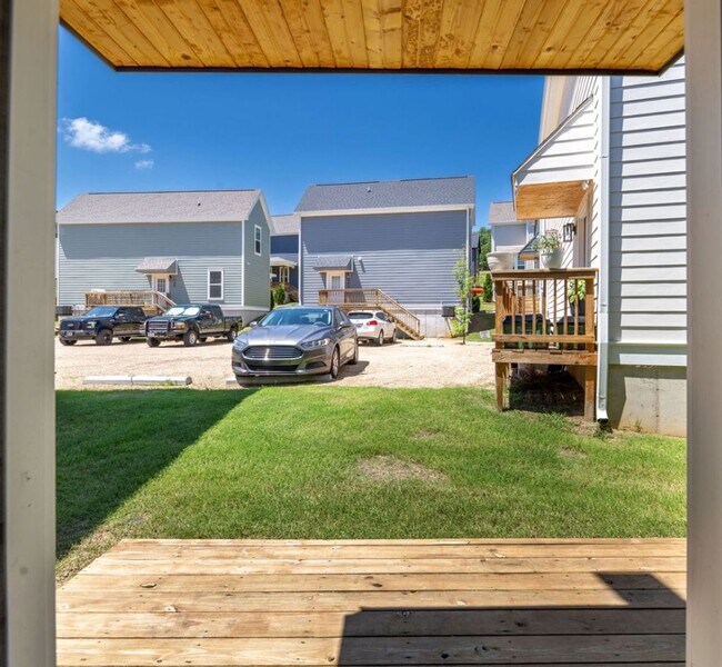 Building Photo - 3080 W Salida Ln