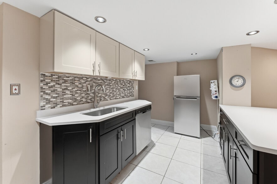 Basement kitchen 3 - 11 R Street NW