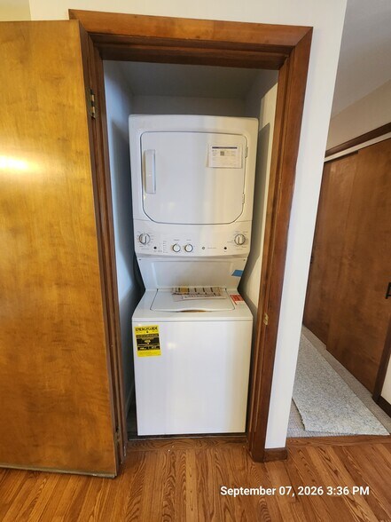 Laundry - 218 1/2 Wyalusing St