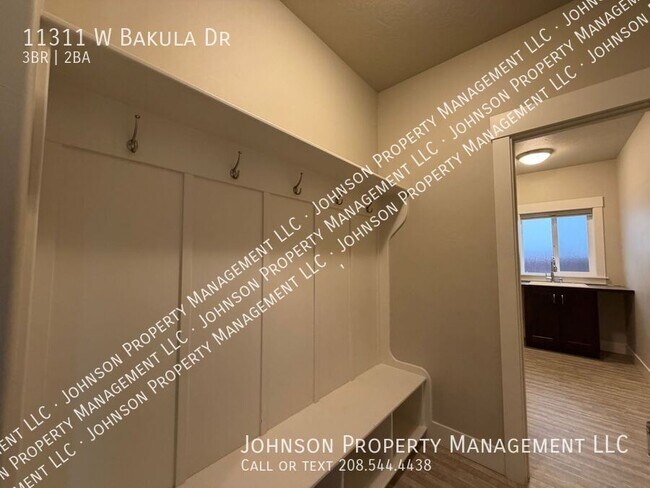 Building Photo - 11311 W Bakula Dr