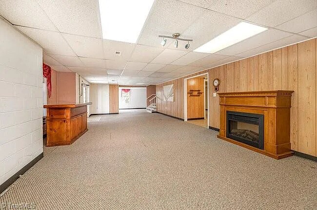 Building Photo - Earn Wealth While Leasing - Like a Homeown...