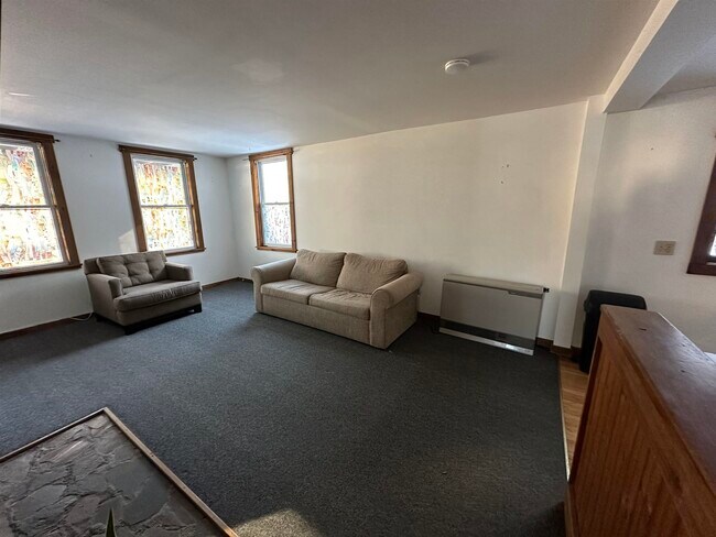 Building Photo - 1889 VT-30