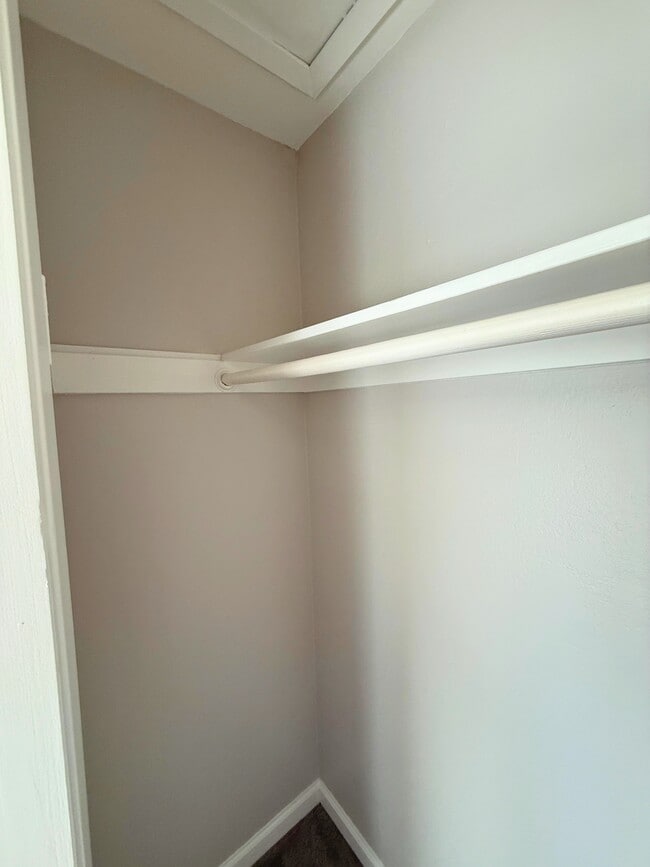 Building Photo - 2005 Monroe Ave