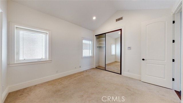 Building Photo - 1102 Slauson Ln