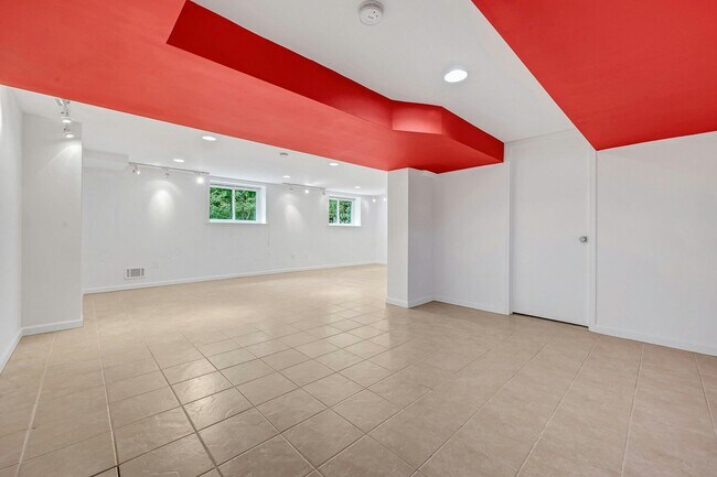 Building Photo - 134 Highland Rd