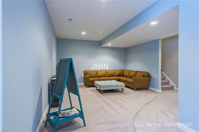 Building Photo - 9360 Rockys Ct
