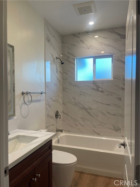 Building Photo - 9546 E Live Oak Ave