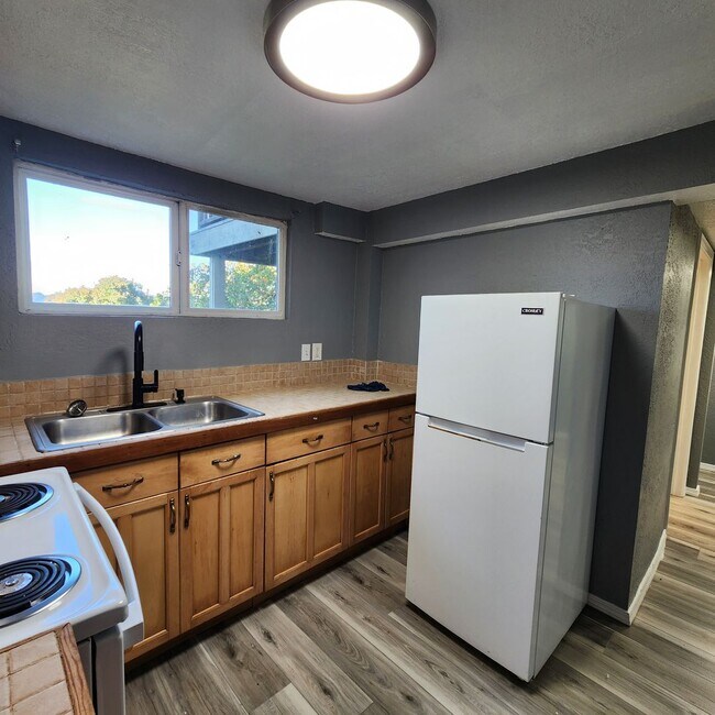 Building Photo - 356 Alameda Ave