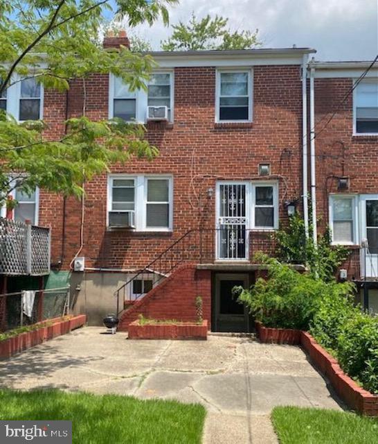 Building Photo - 2061 E Belvedere Ave
