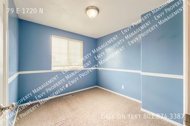 Building Photo - 79 1720 N