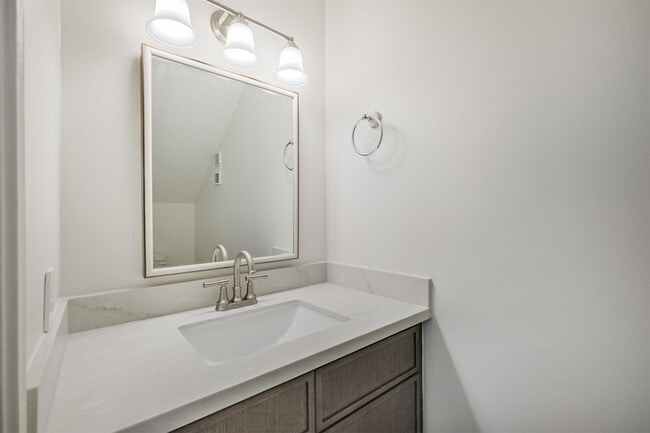 Building Photo - 2507 Bering Dr