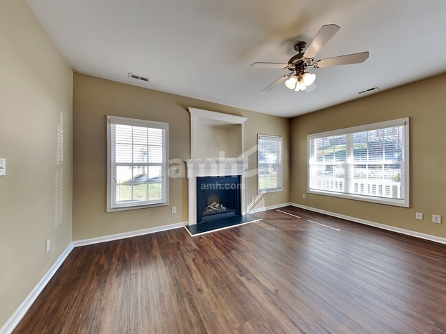 Building Photo - 1232 Sweetgrass St