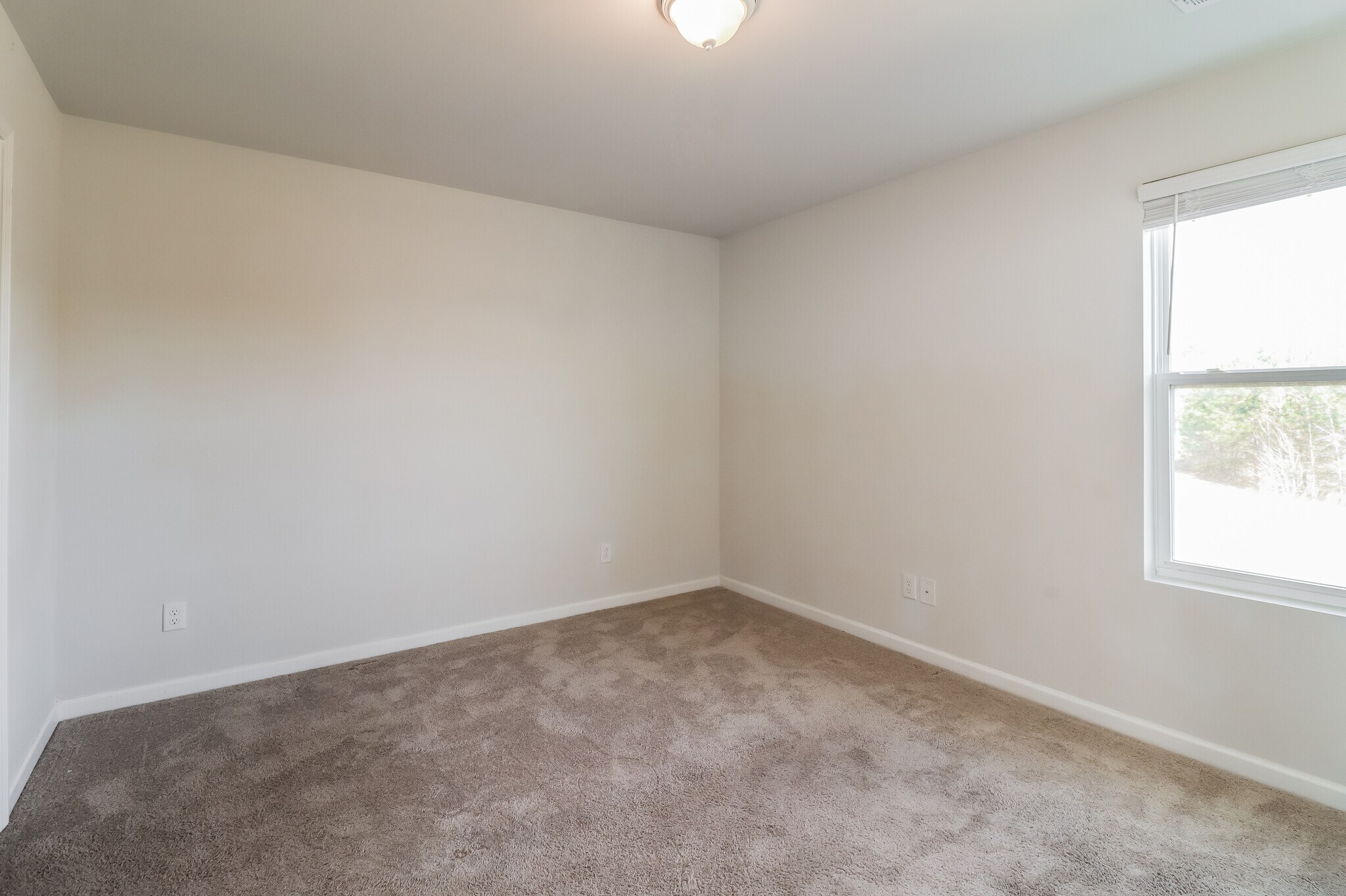 Building Photo - 132 Tondee Wy