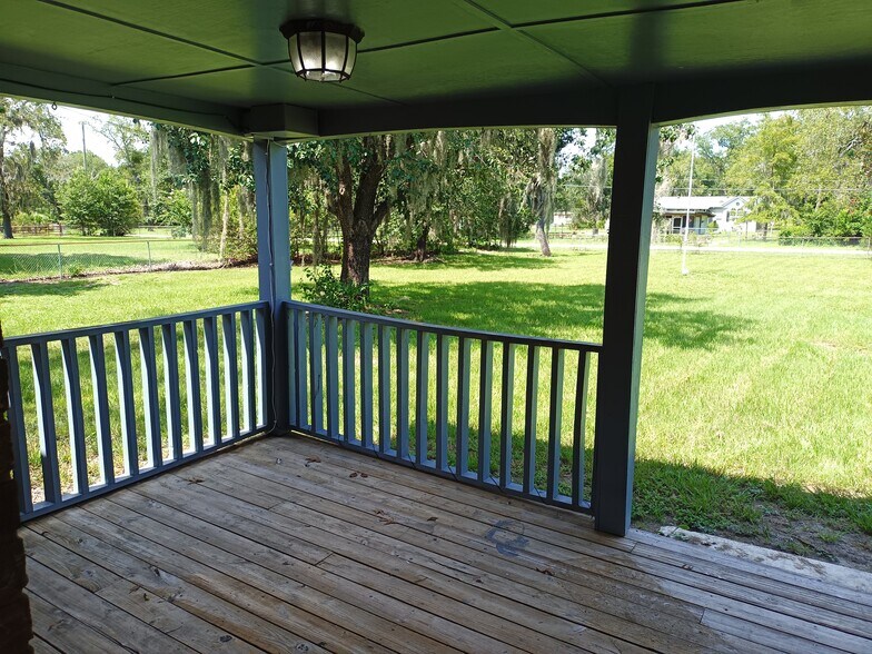 Building Photo - 471 Logan Ave