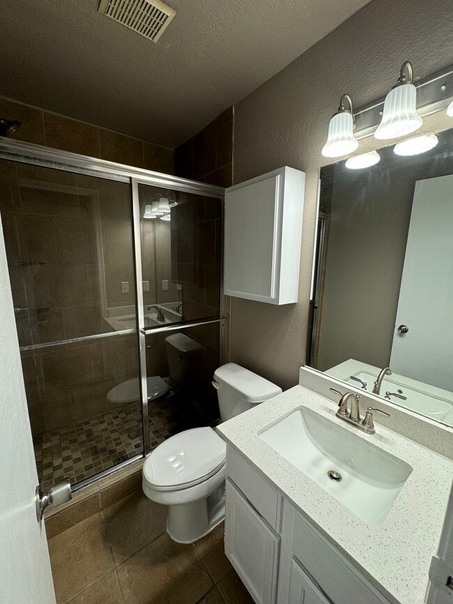 Building Photo - 722 Stonecroft Cir